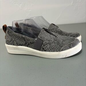 Ryka Vivvi Women's Snake Print Sneakers Casual Size 8M Gray